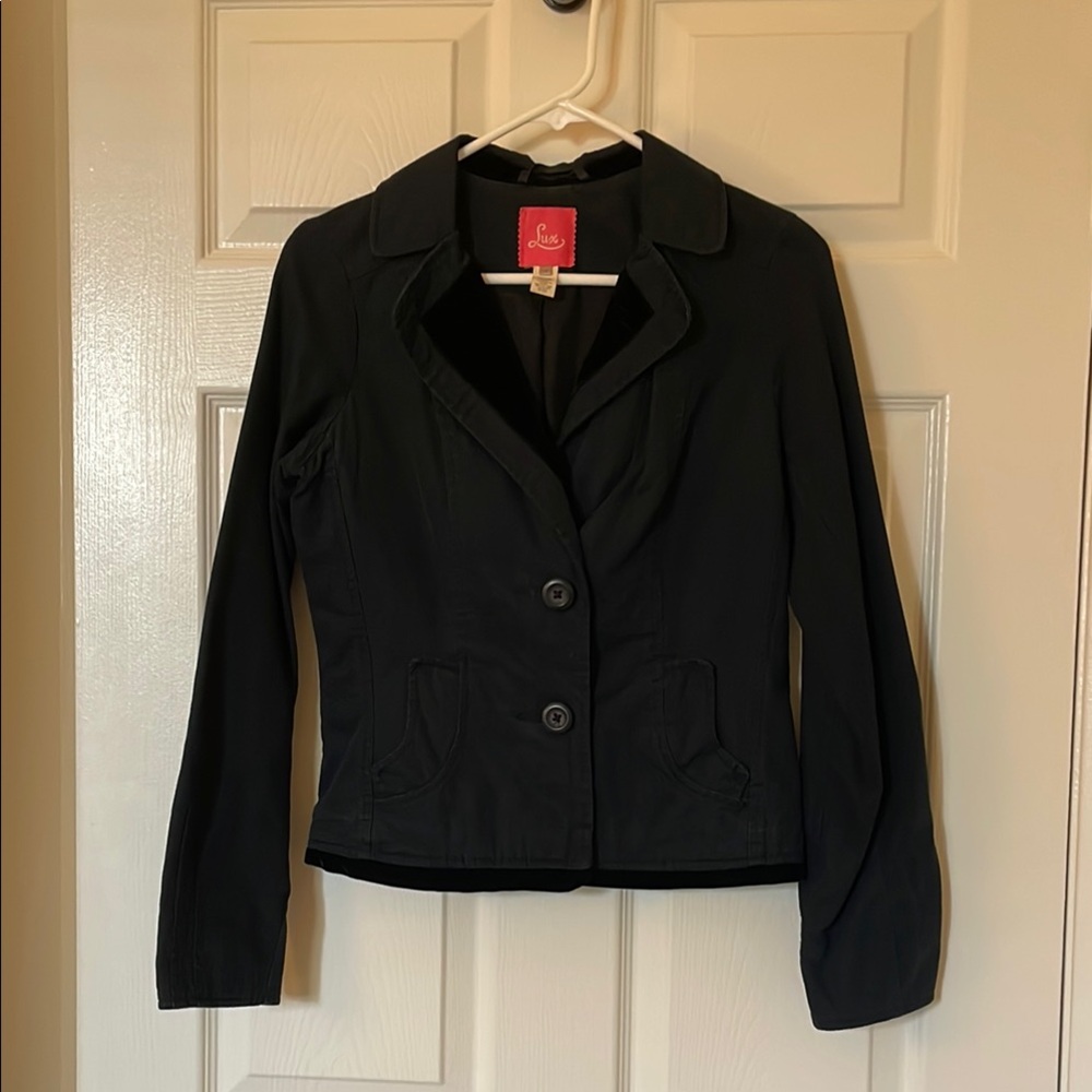 $5! 2 for $10🌹Urban Outfitters Lux Black Blazer with Lapel Velvet Sz M
